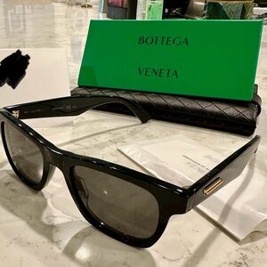 Bottega Veneta BV1120s Sunglasses